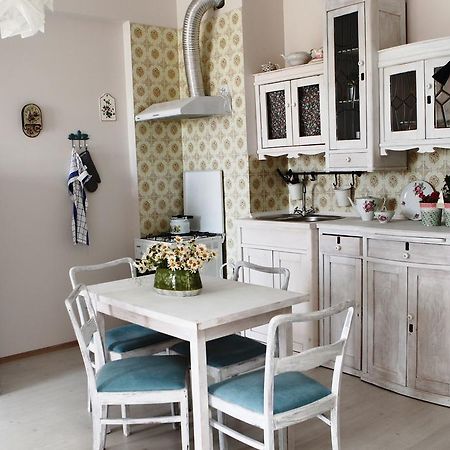 My House Is Your Hotel Tbilisi Room photo