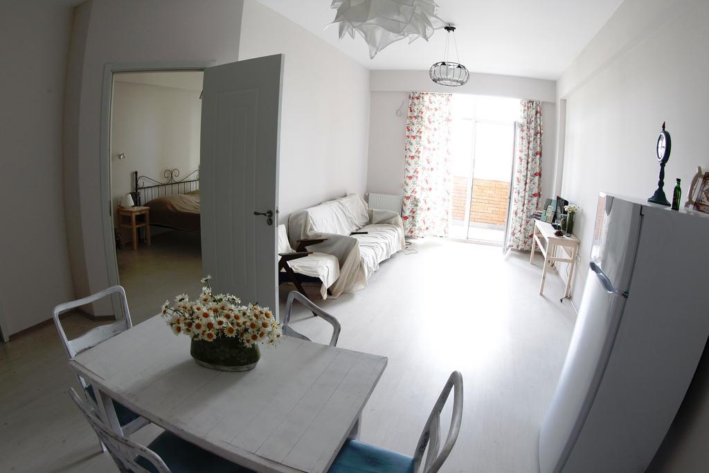 My House Is Your Hotel Tbilisi Room photo